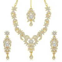 Sukkhi Gold Plated Australian Diamond Choker Necklace With Drop Earrings And Mangtikka Set or Women- Amazon